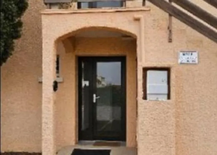 4 Pers Avec Piscine, Tennis Et Wifi Agde