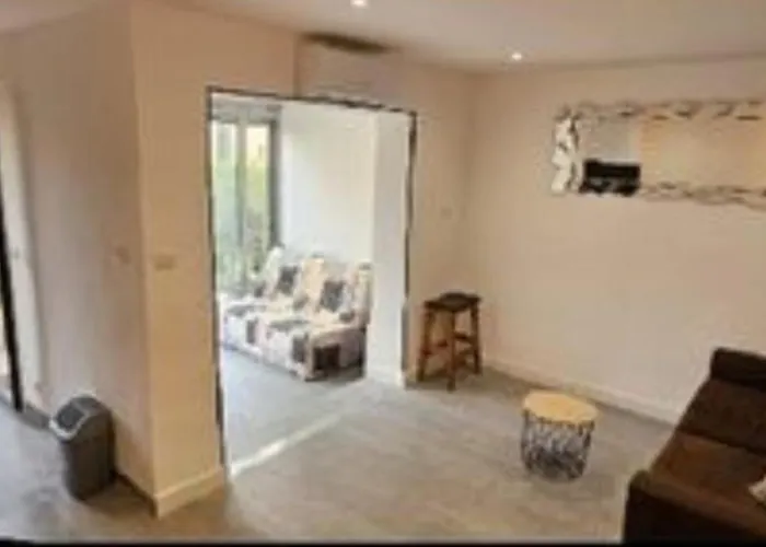 Apartment 4 Pers Avec Piscine, Tennis Et Wifi Agde